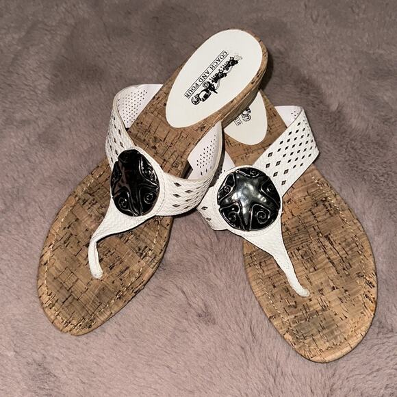 Coach & Four Sandals Womens 9M Ginette Starfish Thong White Leather Wedge Casual - Picture 2 of 5